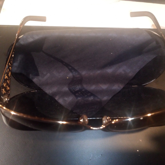 Vintage Fendi zucca sunglasses cut out F logo gold rectangle frame - Picture 3 of 6